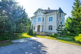 Светлый просторный дом 780 м2
