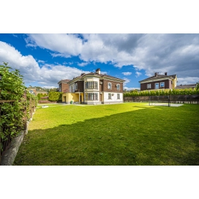 Уютный дом 354,1 м2 на 13 сот.