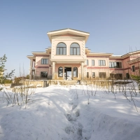 Дом 1815 м2 на участке 50 сот